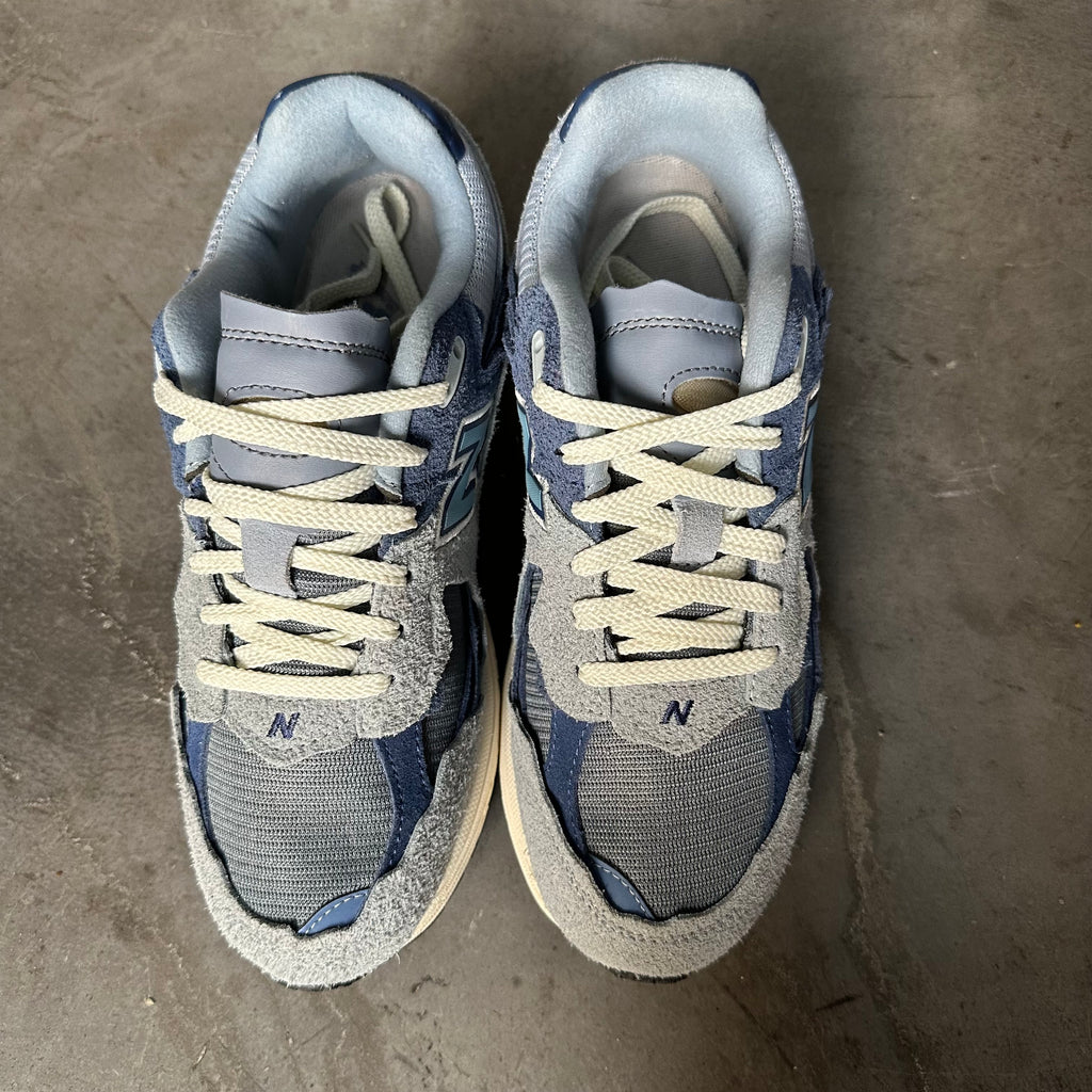 New Balance 2002R Shoes - 37